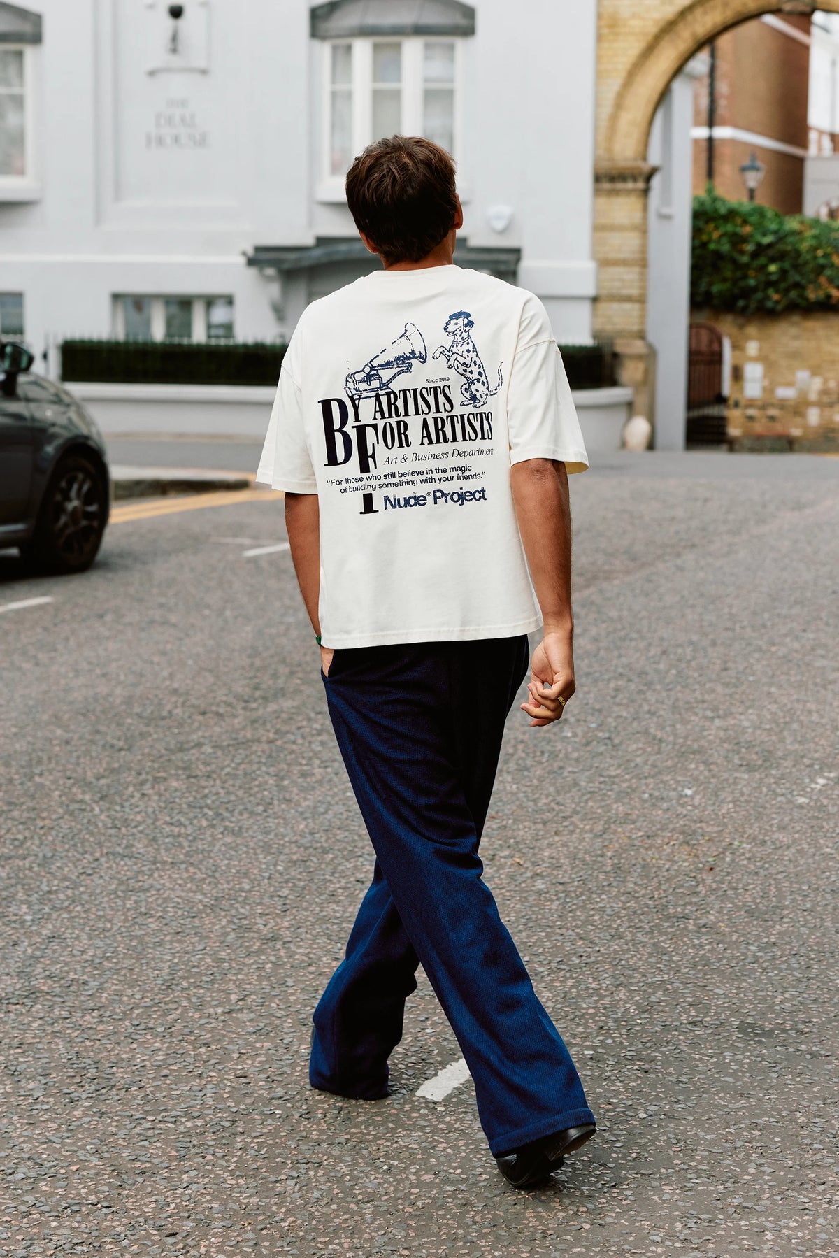 Art & Business Tee Ivory