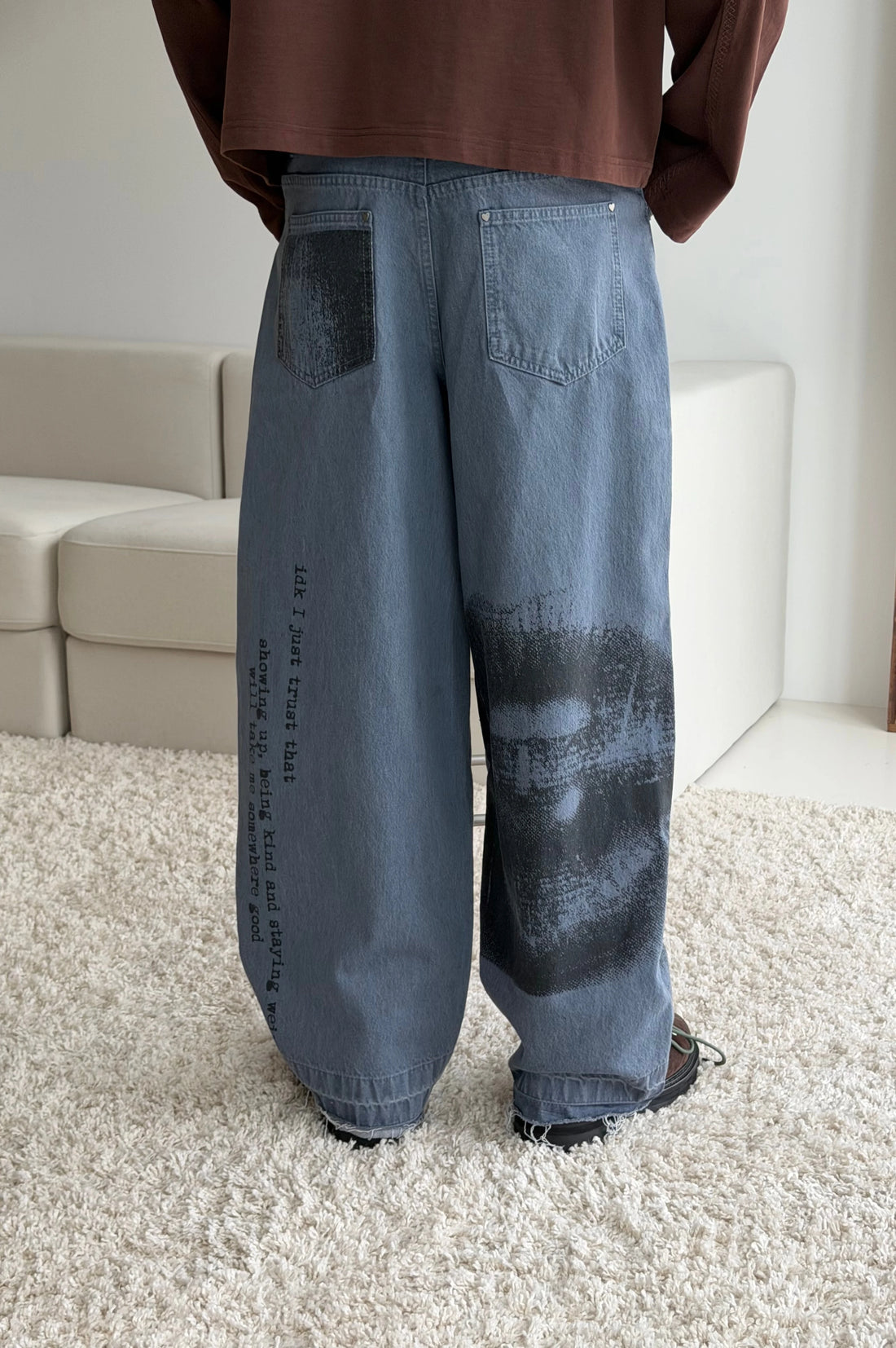 Networking Old Baggy Jeans