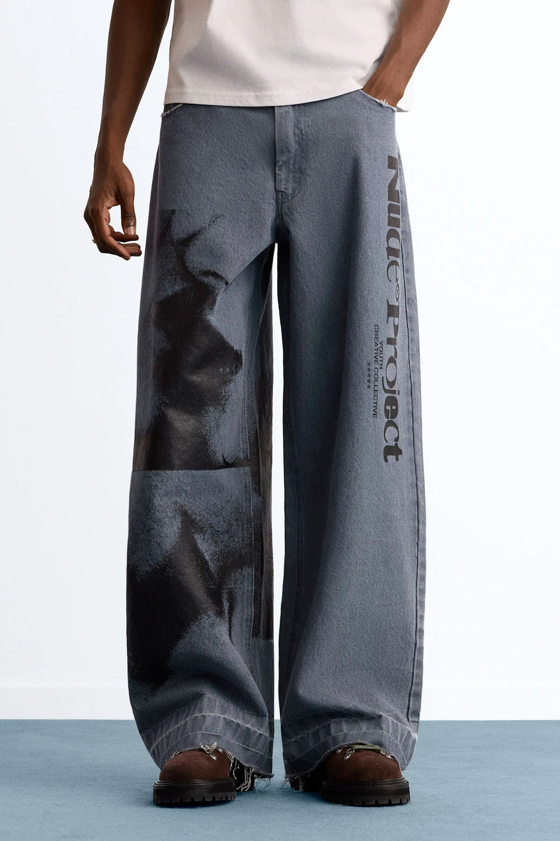 Networking Old Baggy Jeans