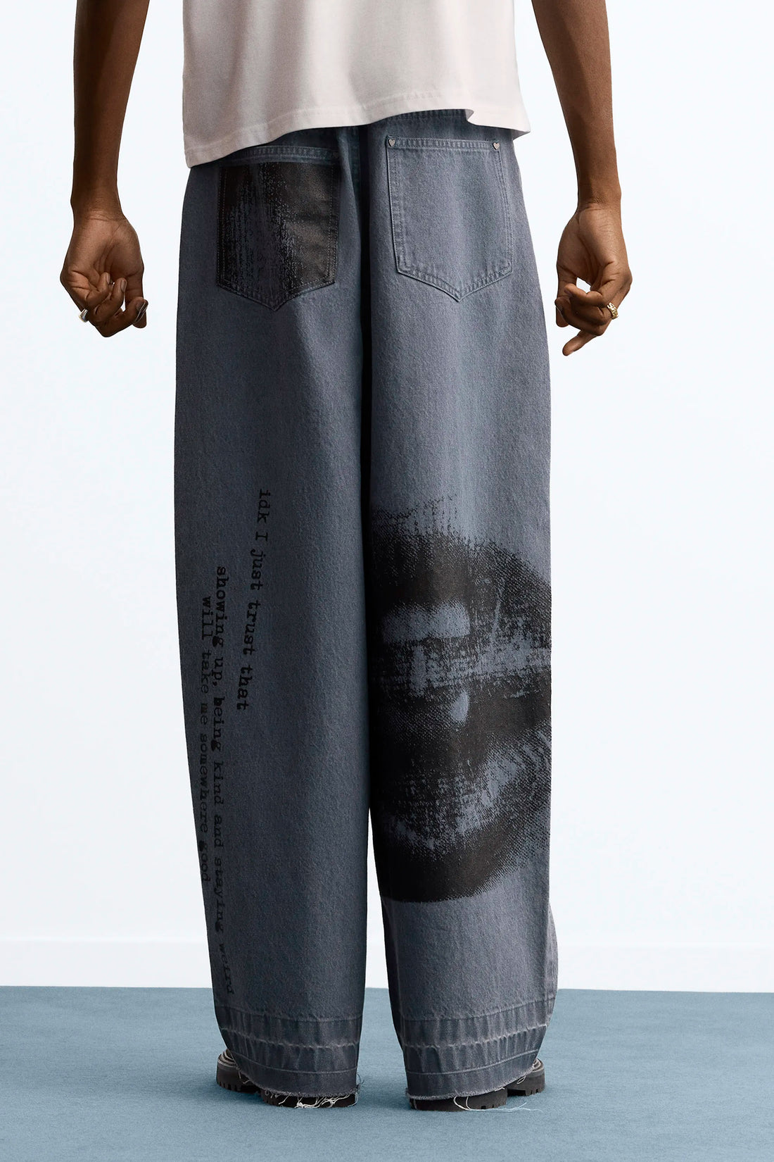 Networking Old Baggy Jeans