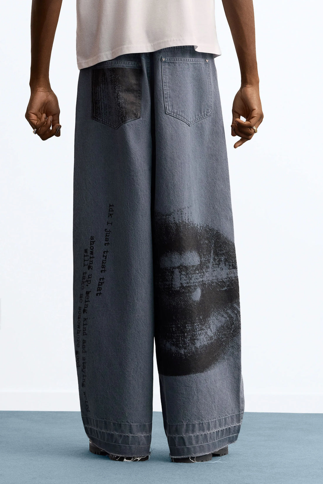 Networking Old Baggy Jeans