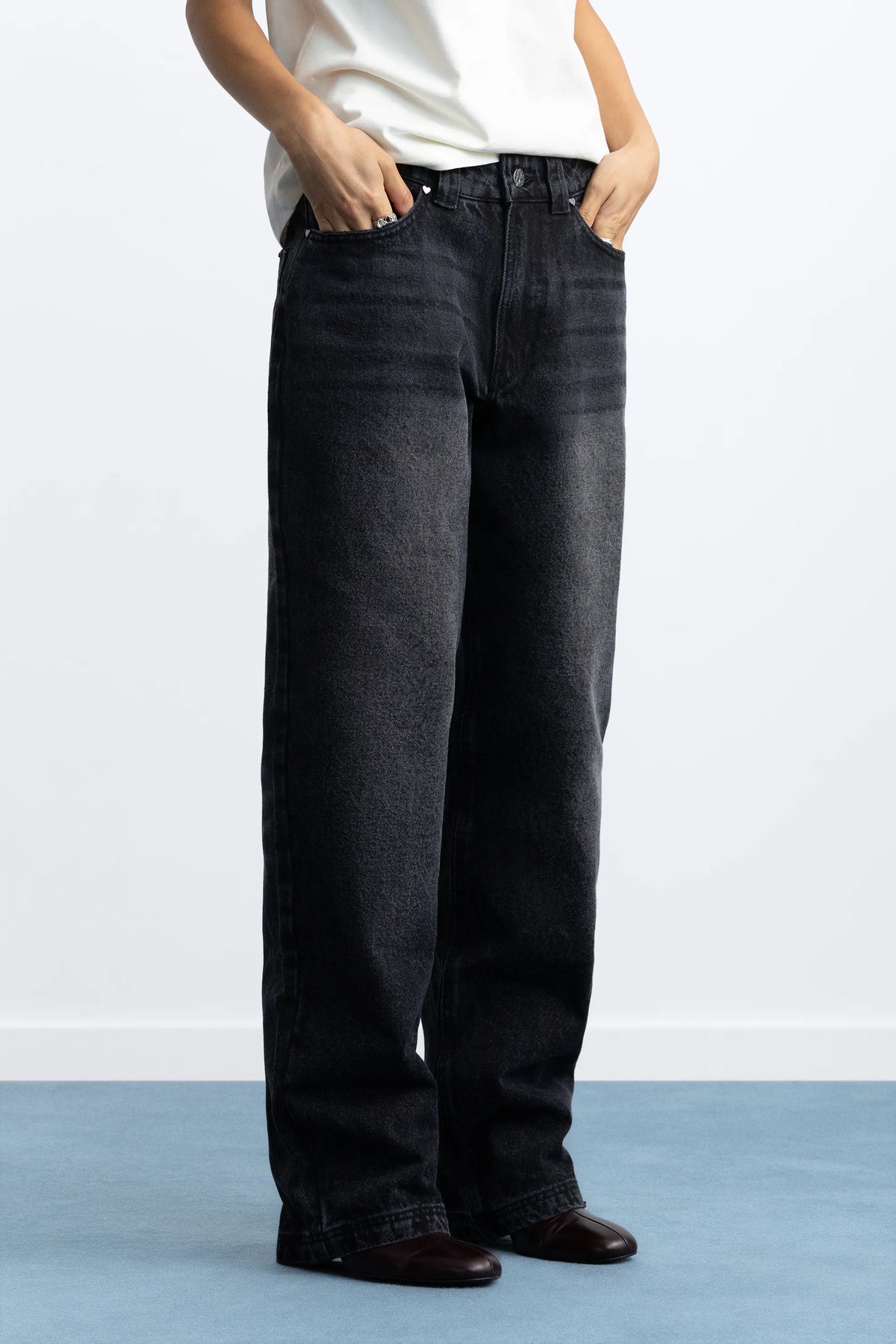 Basic Straight Jeans Black