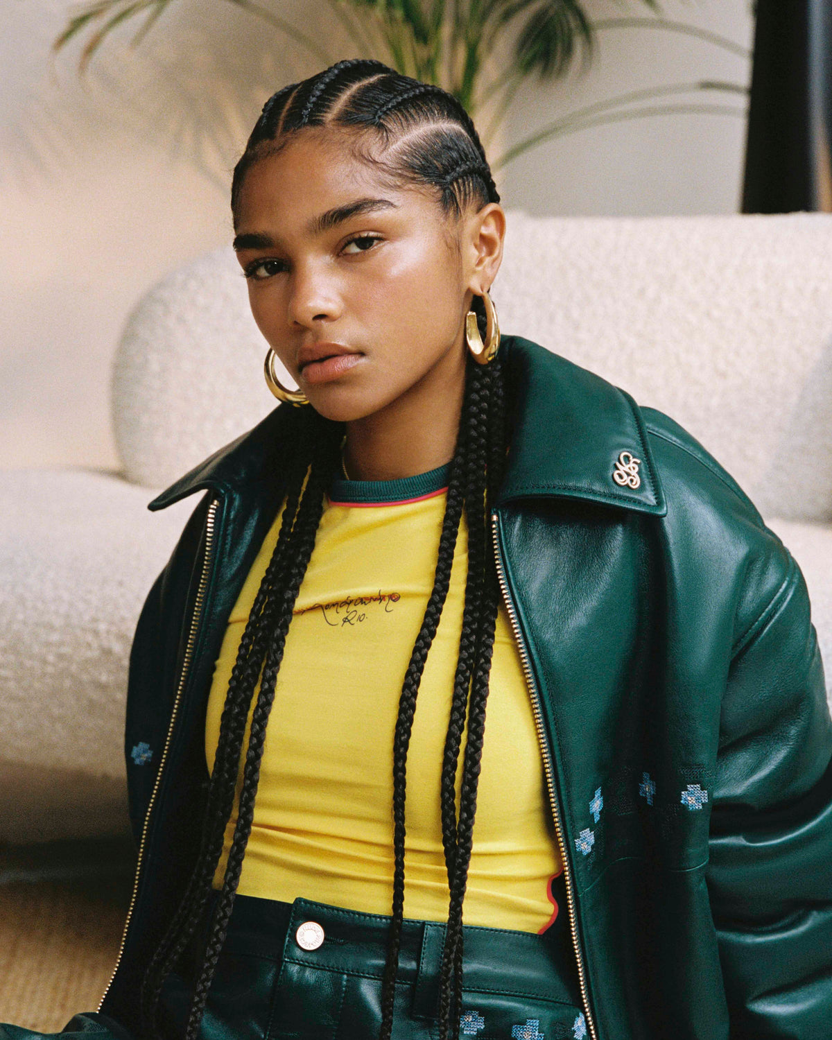 woman [Model is 173cm/5'8 wearing size S]