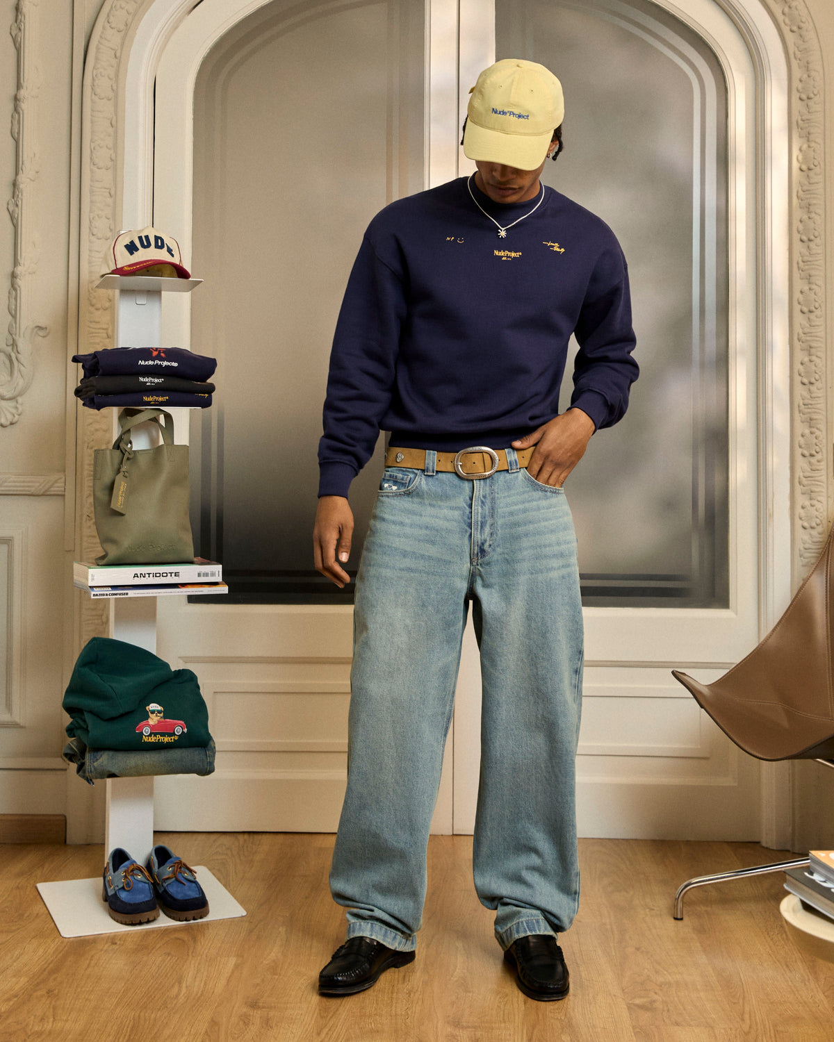 man [Model is 180cm/5'11'' wearing size L]