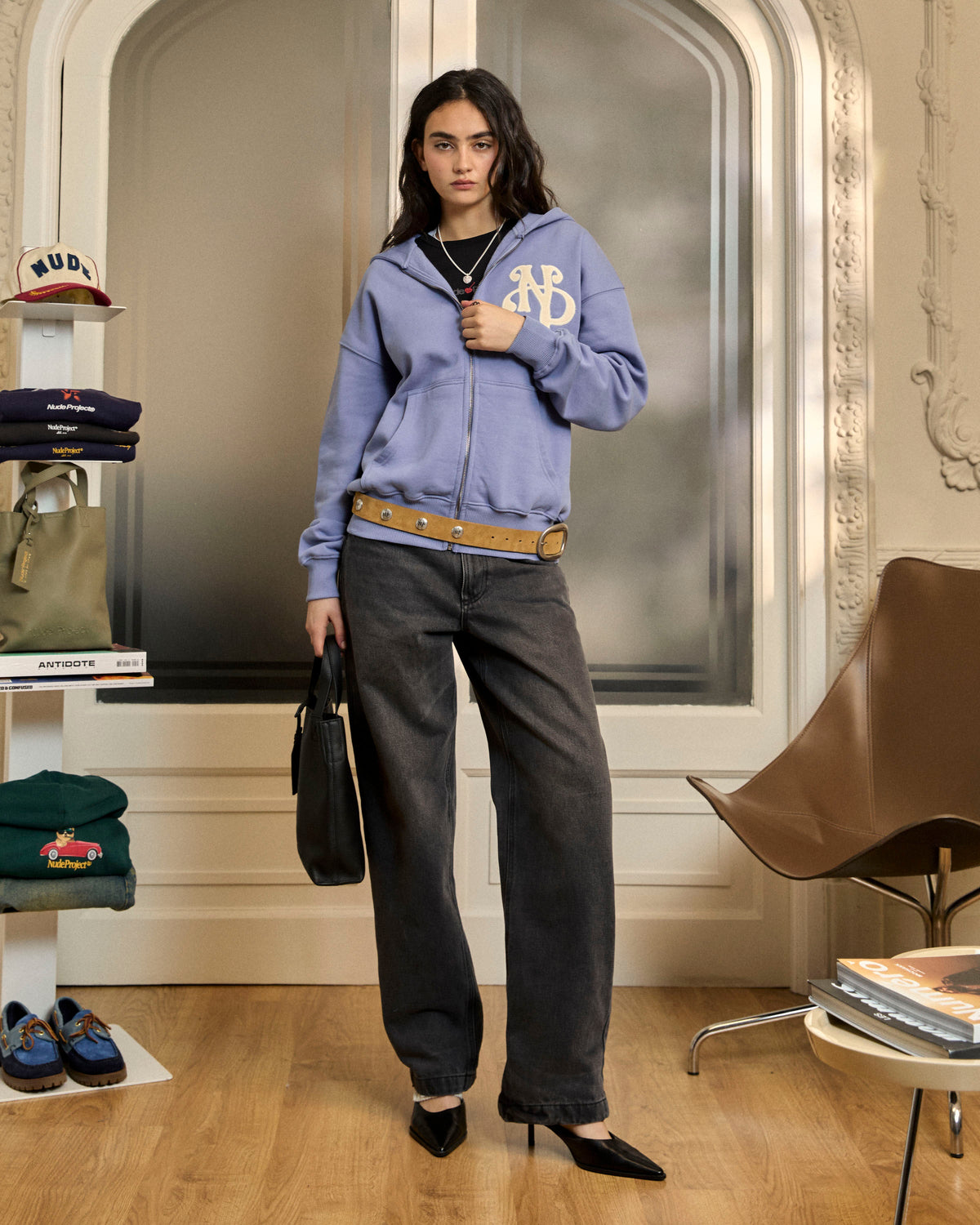 woman [Model is 175cm/5'9" wearing size M]