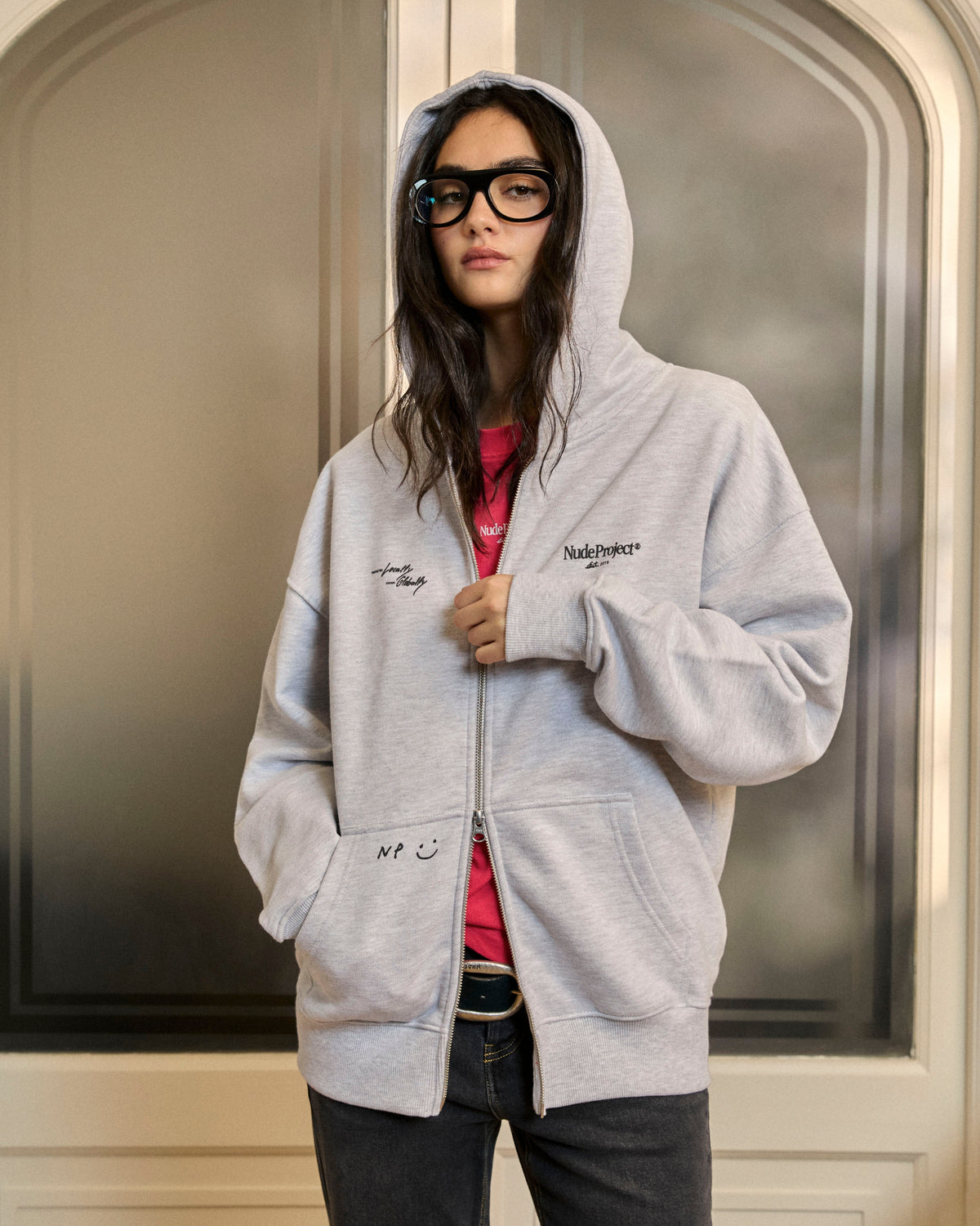 woman [Model is 175cm/5'9" wearing size M]