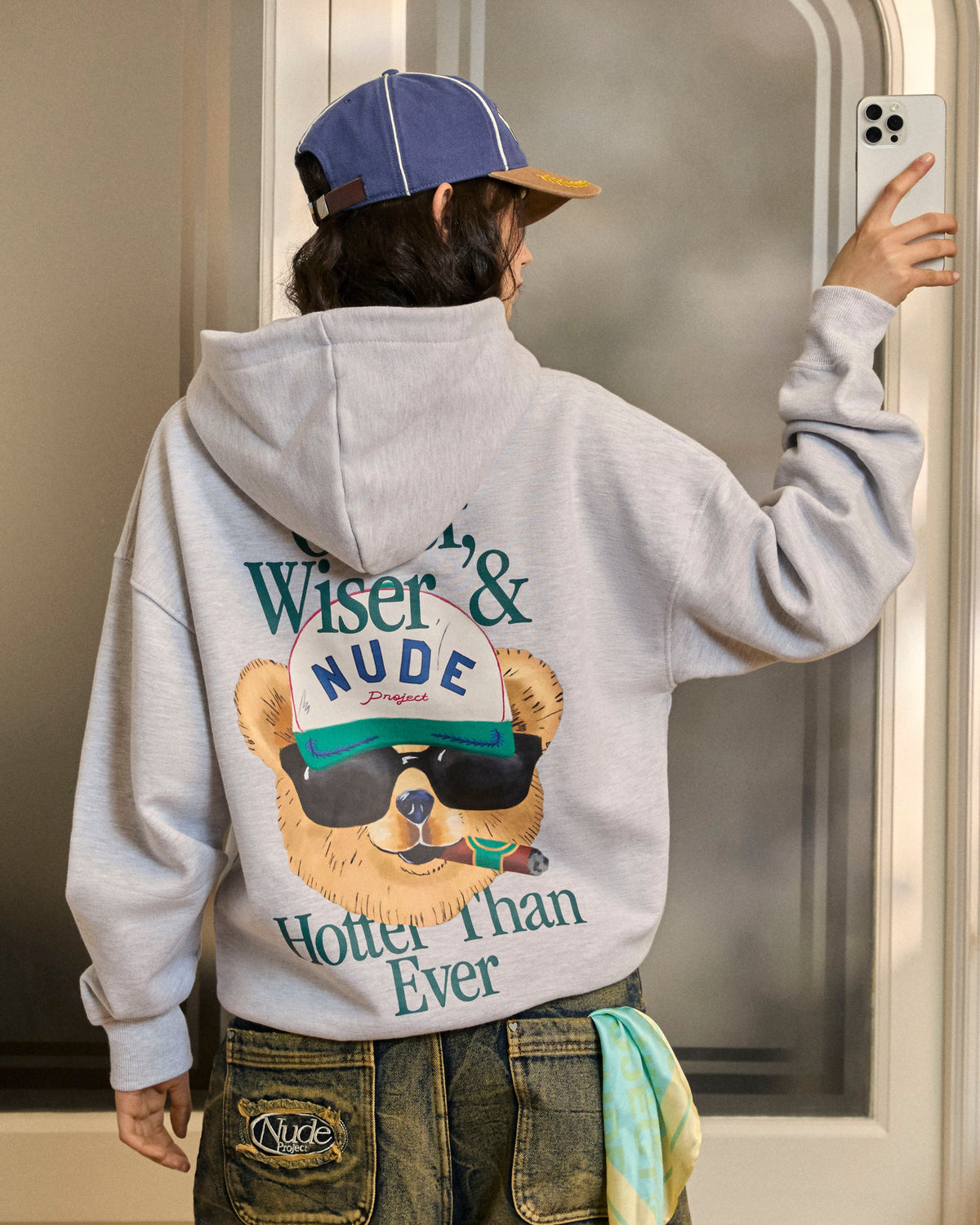 woman [Model is 175cm/5'9" wearing size M]