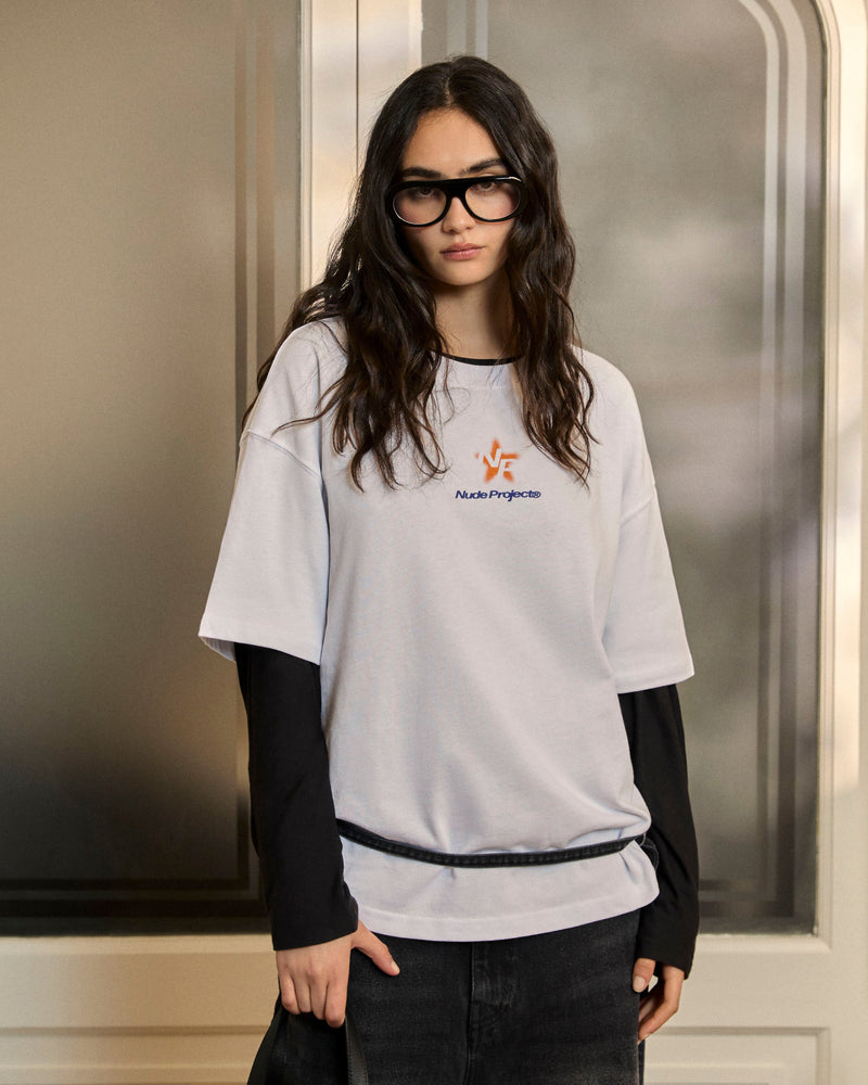 woman [Model is 175cm/5'9" wearing size M]