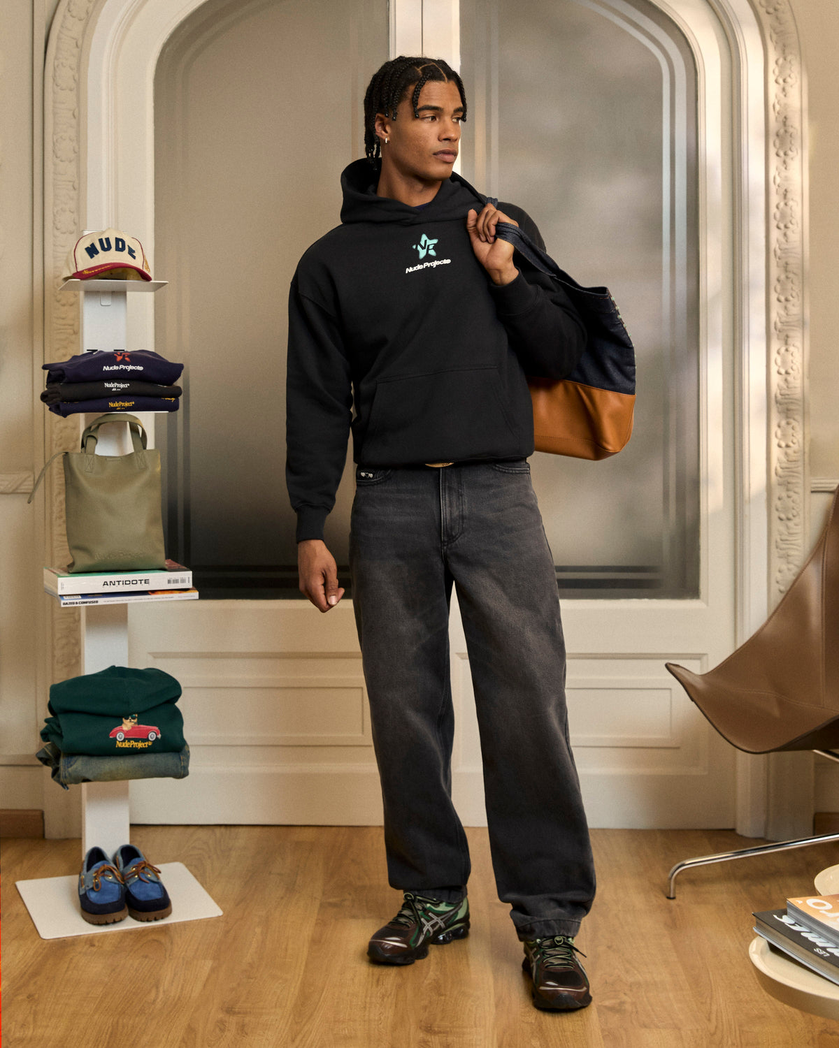 man [Man model is 180cm/5'11" wearing size L]