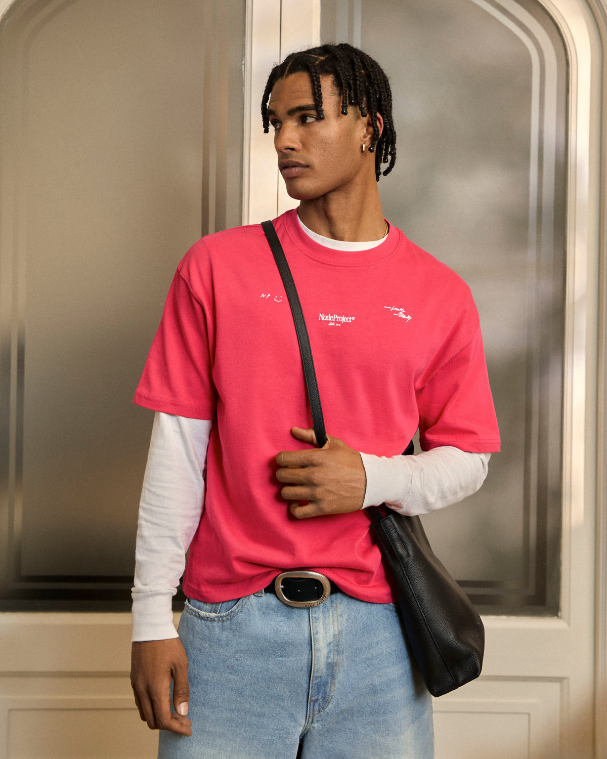 man [Model is 180cm/5'11" wearing size L]