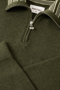 The Consultant Quarter-Zip Knit Green