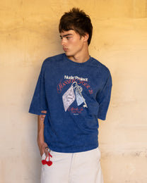 MAN [Model is 181cm / 5'11" wearing size M]