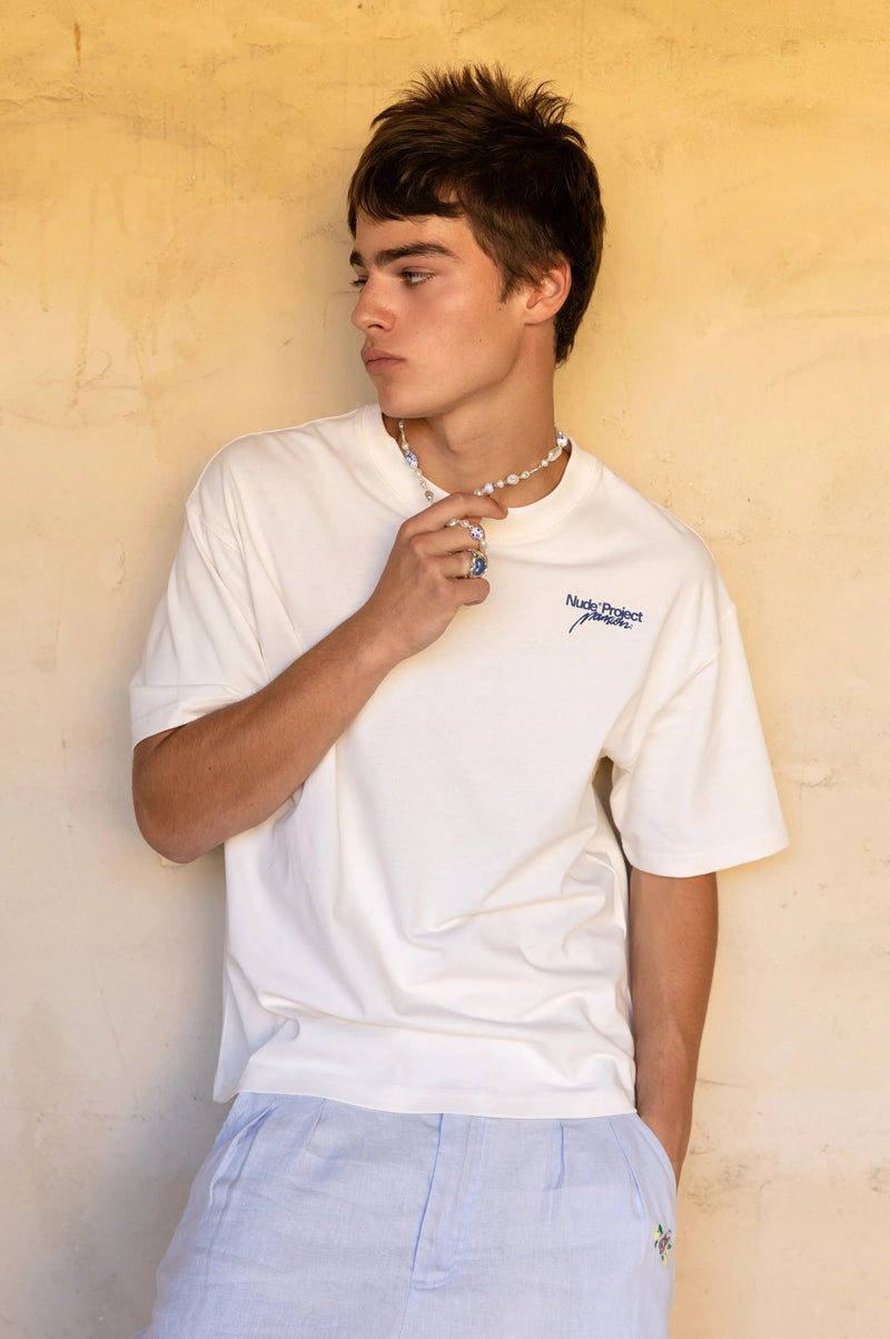 MAN [Model is 181cm / 5'11" wearing size M]