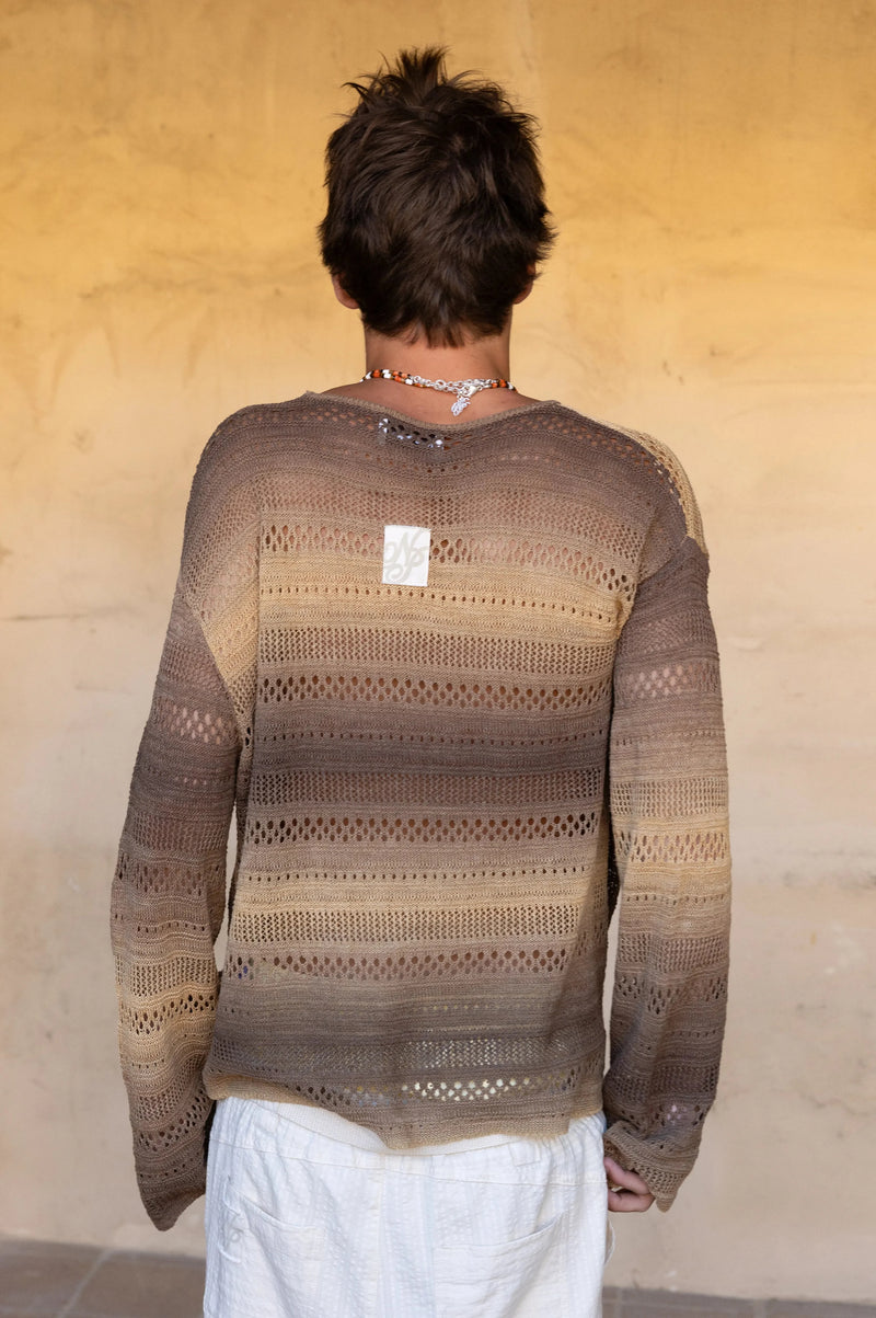 MAN [Model is 181cm / 5'11" wearing size M]
