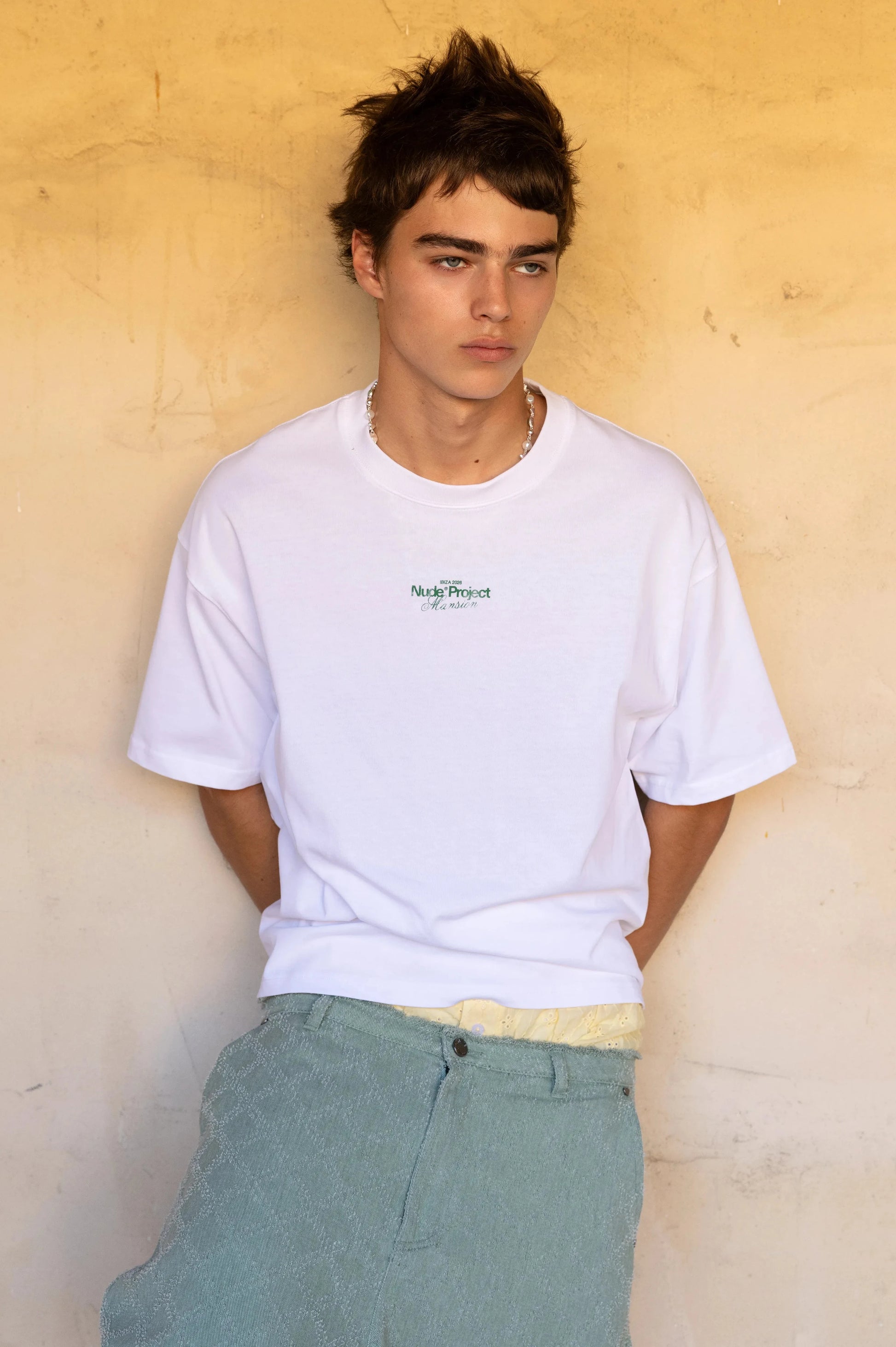 MAN [Model is 181cm / 5'11" wearing size M]