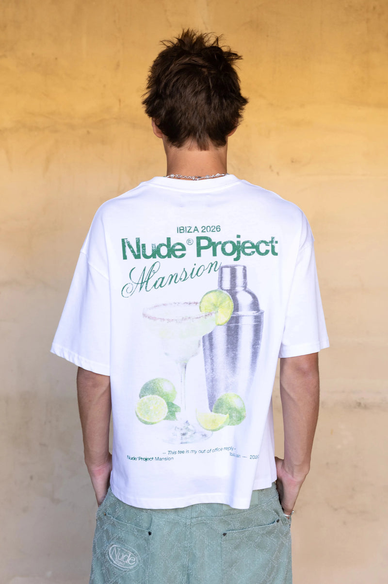 MAN [Model is 181cm / 5'11" wearing size M]