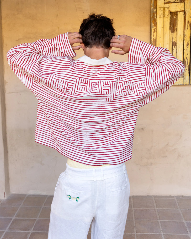 MAN [Model is 181cm / 5'11" wearing size M]