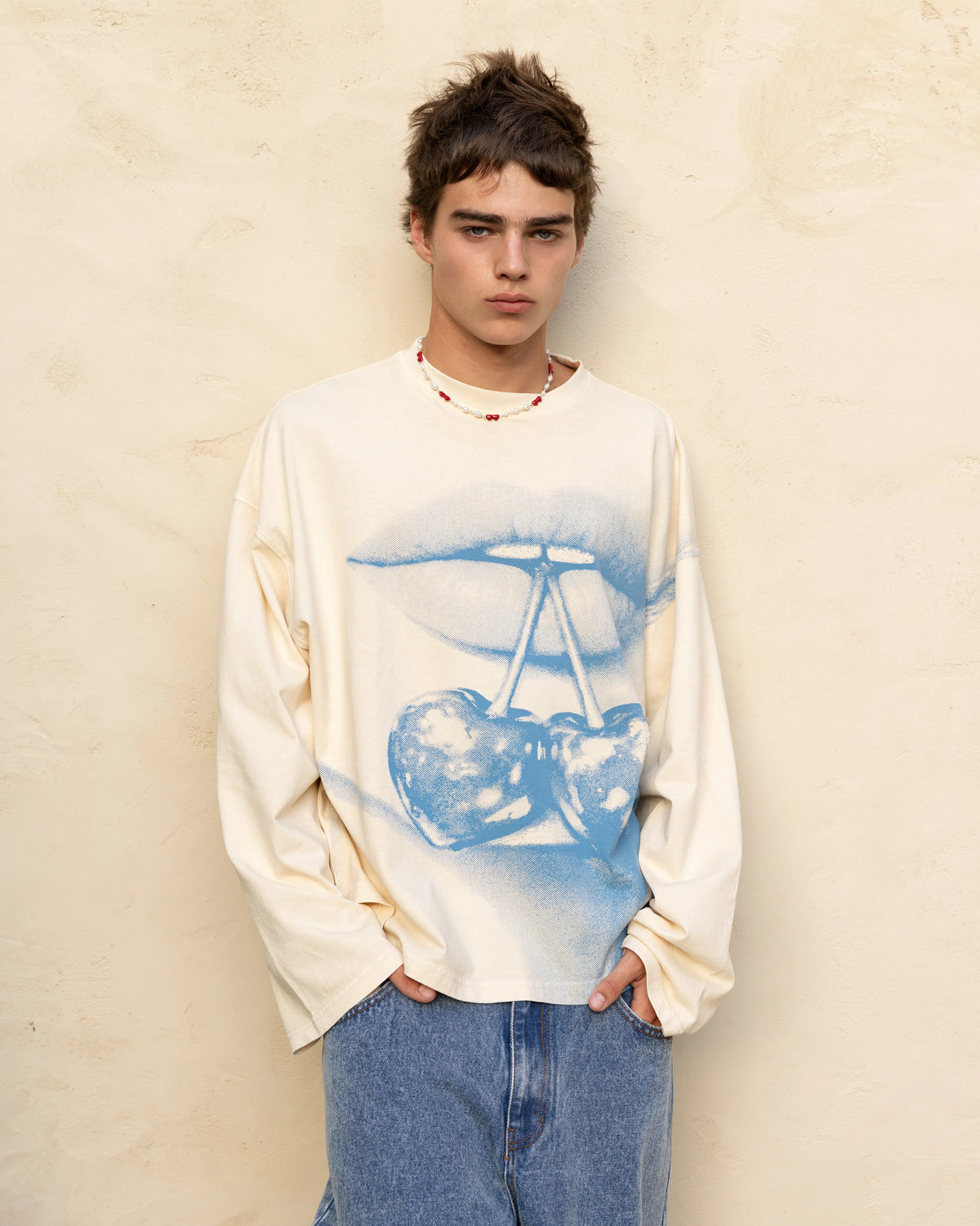MAN [Model is 181cm / 5'11" wearing size M]