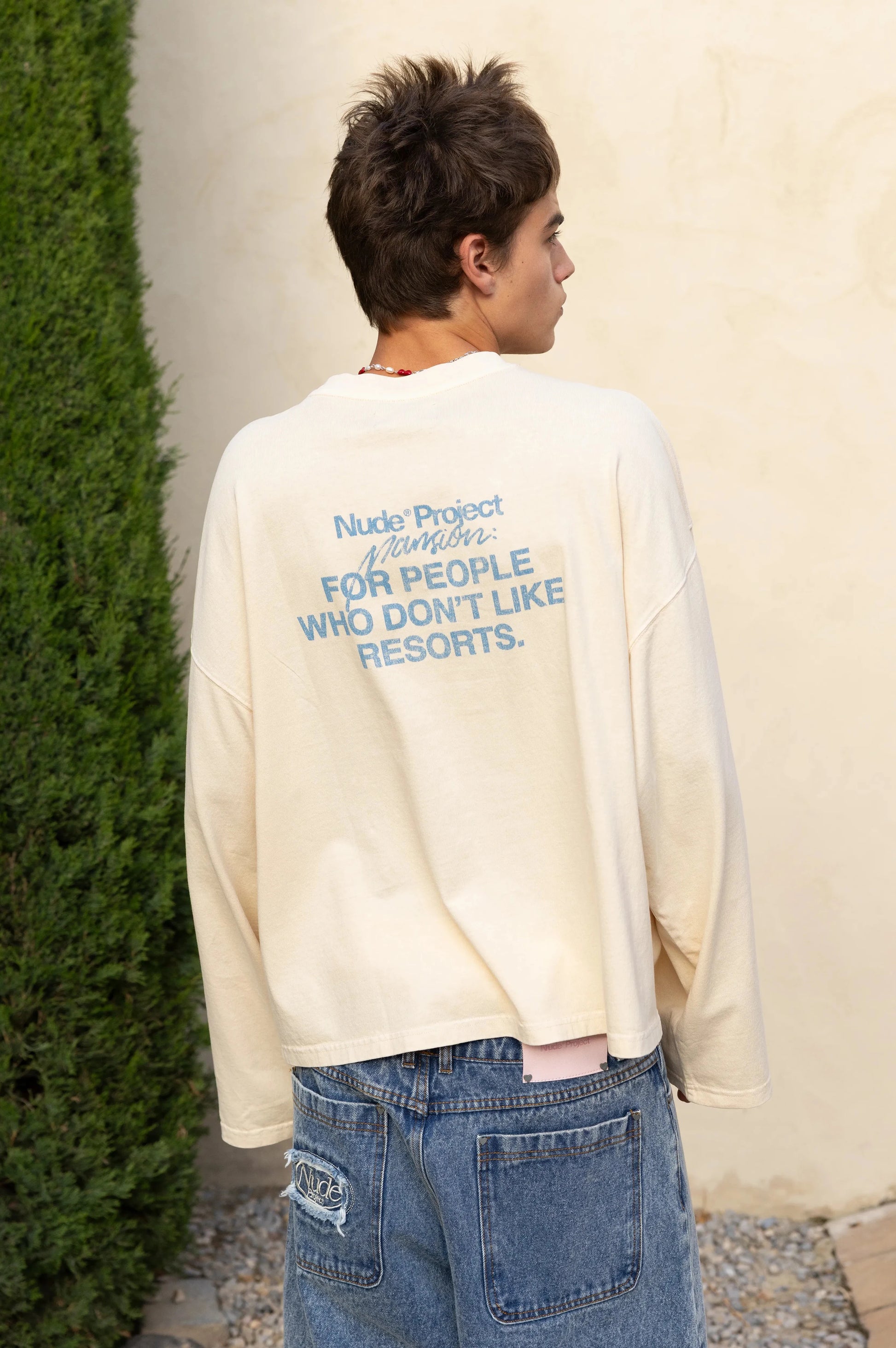 MAN [Model is 181cm / 5'11" wearing size M]