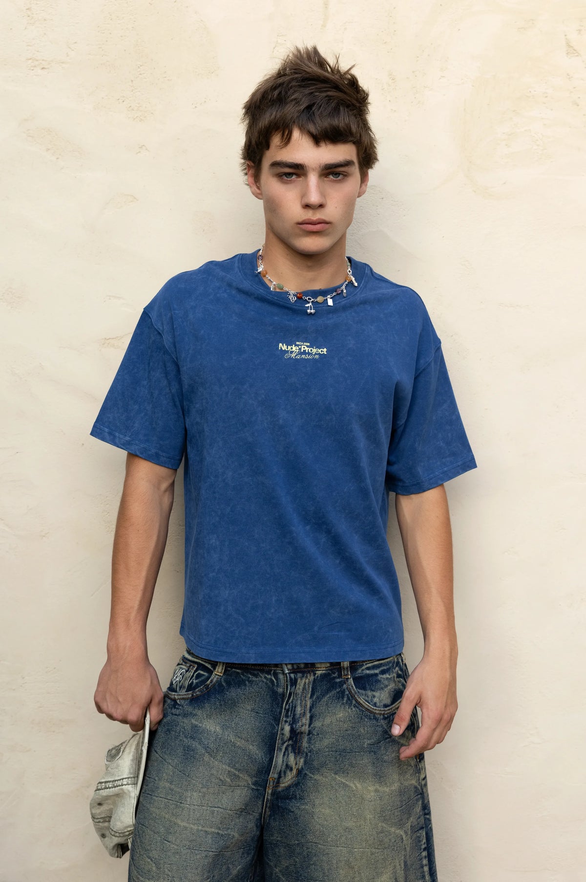 MAN [Model is 181cm / 5'11" wearing size M]