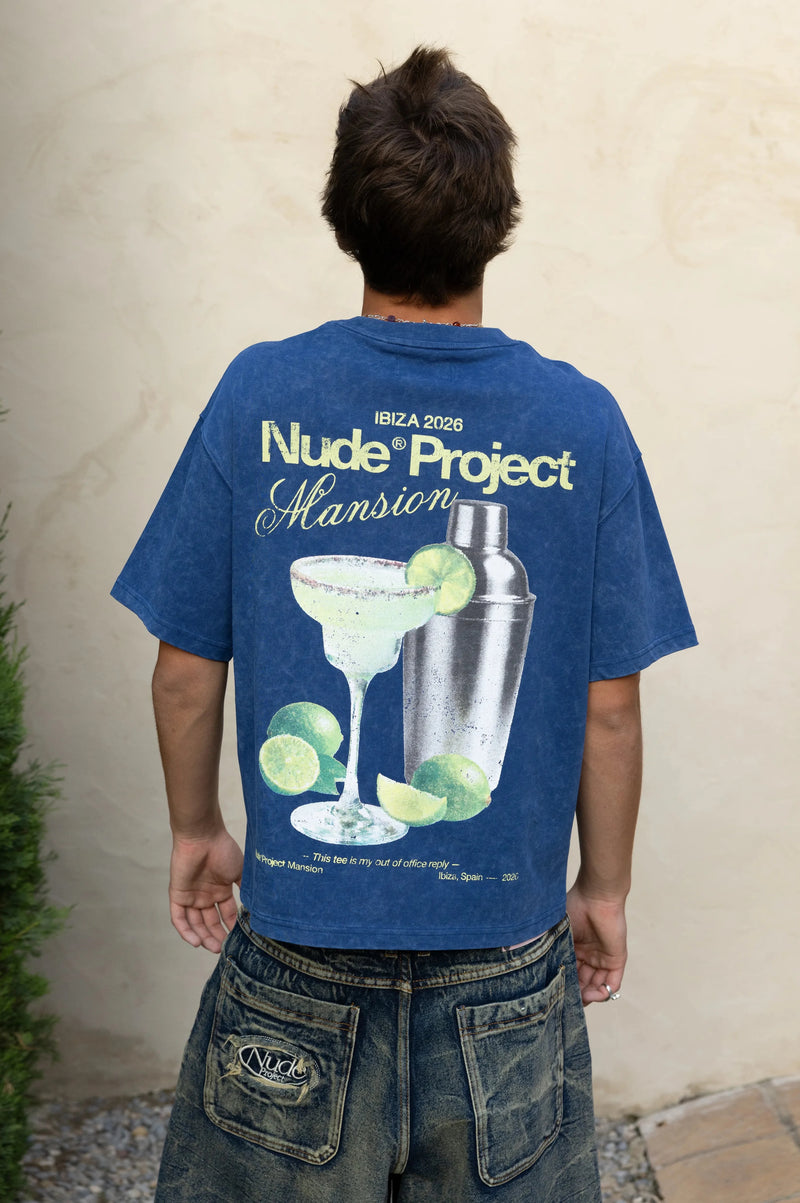 MAN [Model is 181cm / 5'11" wearing size M]