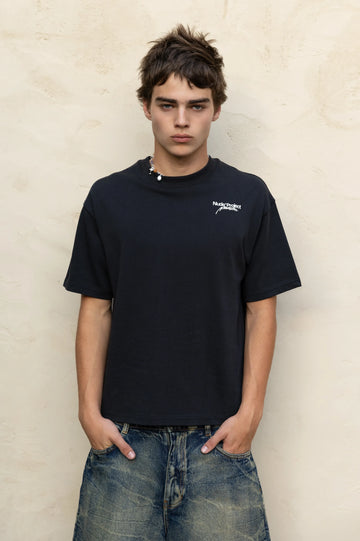 MAN [Model is 181cm / 5'11" wearing size M]