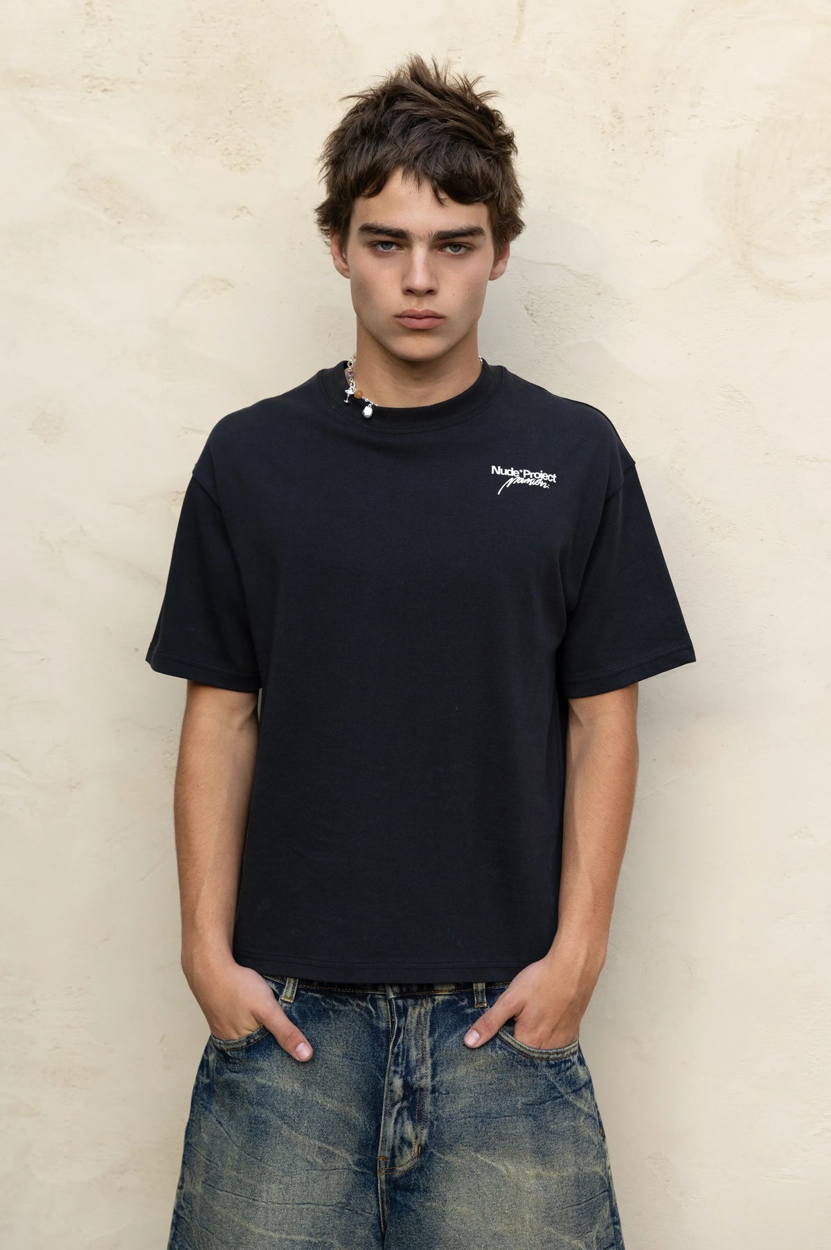 MAN [Model is 181cm / 5'11" wearing size M]