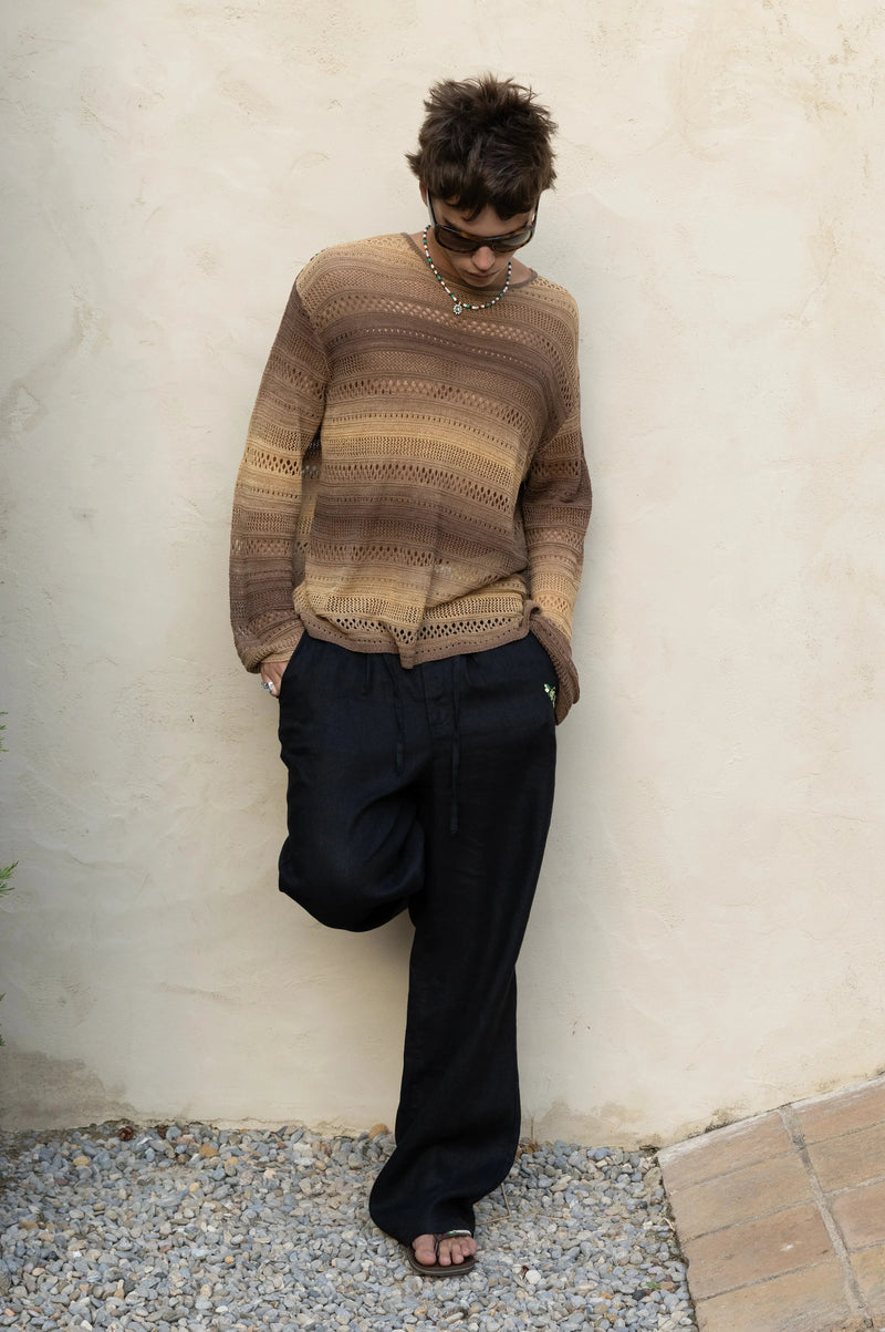 MAN [Model is 181cm / 5'11" wearing size 42]