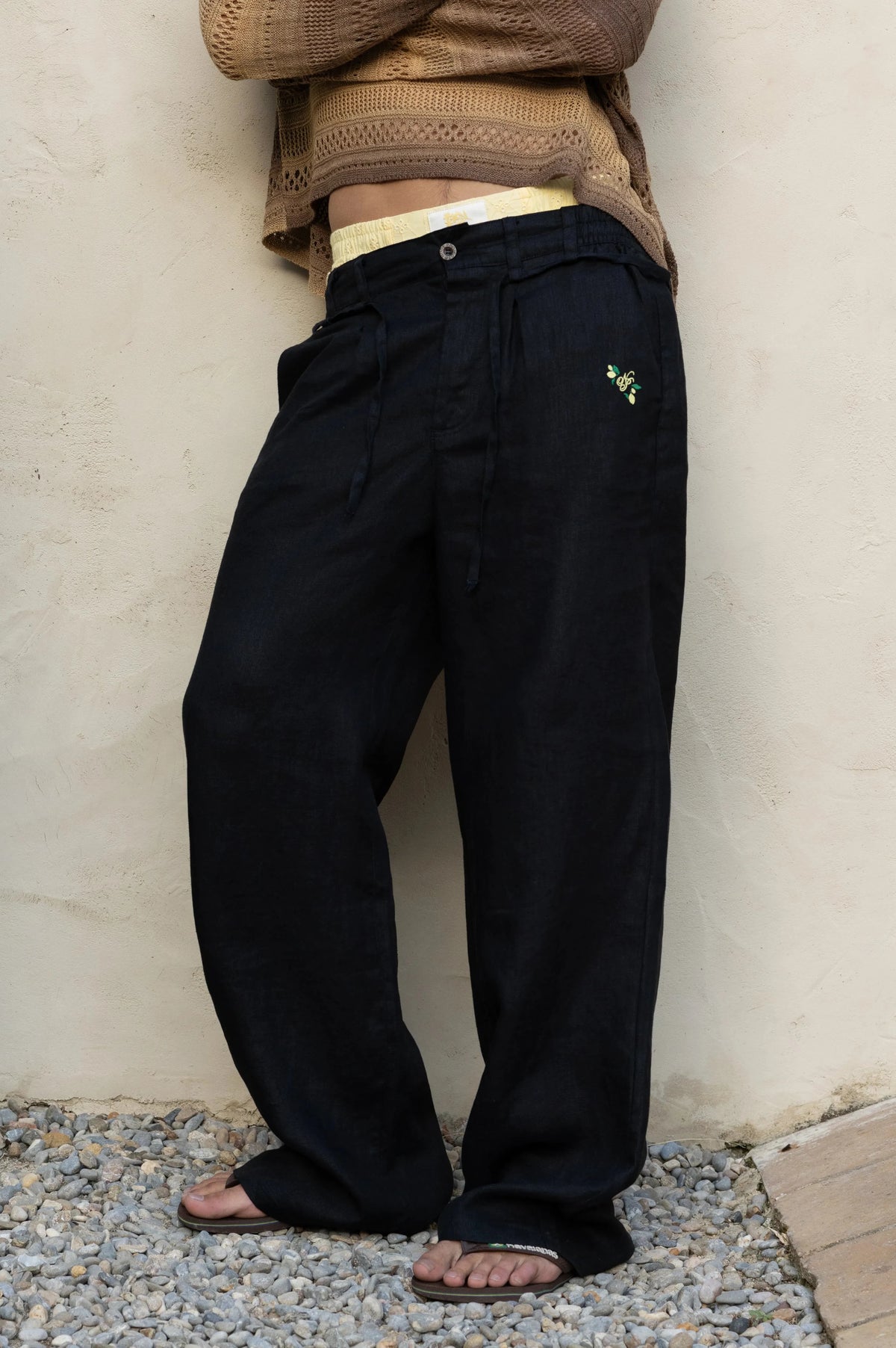 MAN [Model is 181cm / 5'11" wearing size 42]
