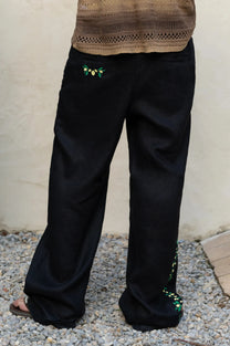 MAN [Model is 181cm / 5'11" wearing size 42]