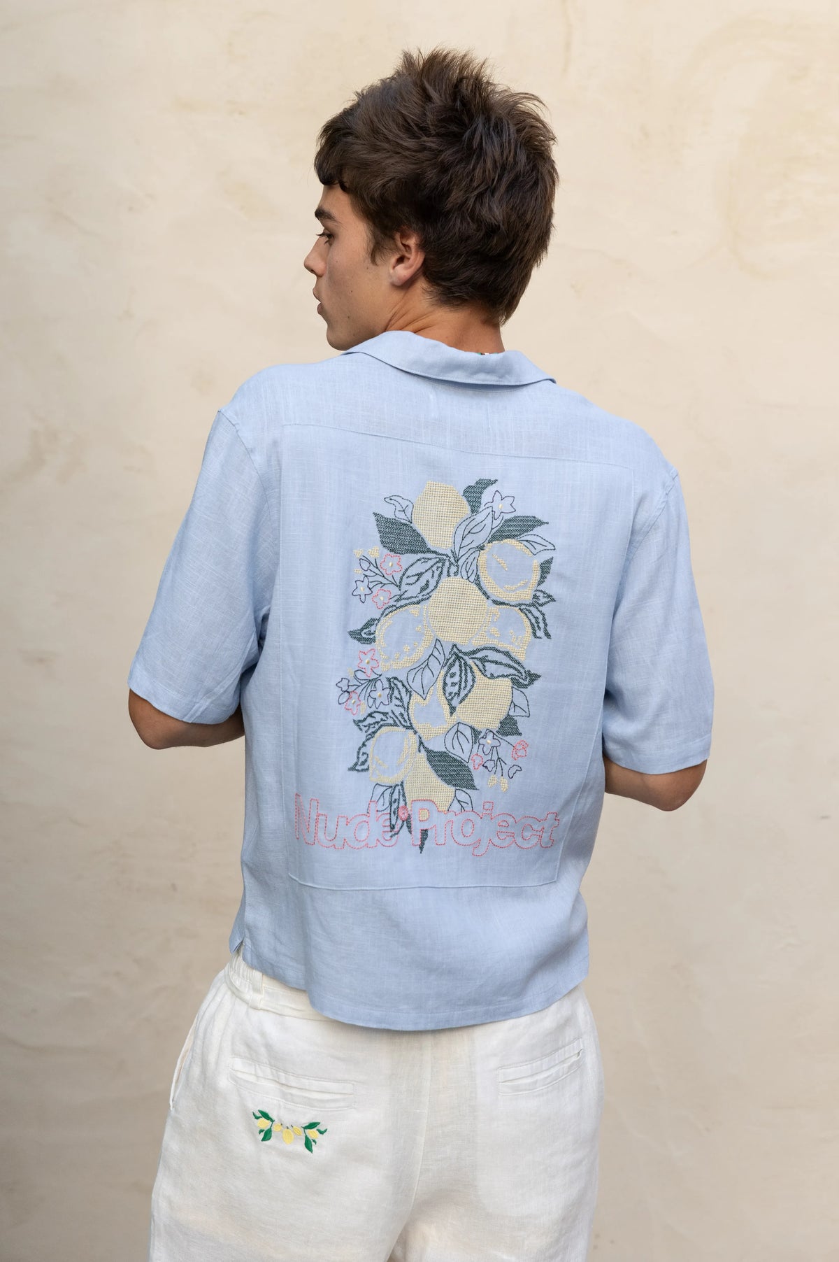 MAN [Model is 181cm / 5'11" wearing size M]