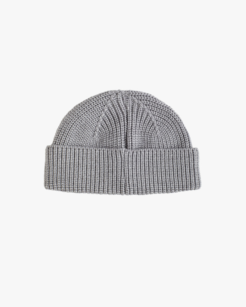 FISHERMAN BEANIE WITH PIN GREY