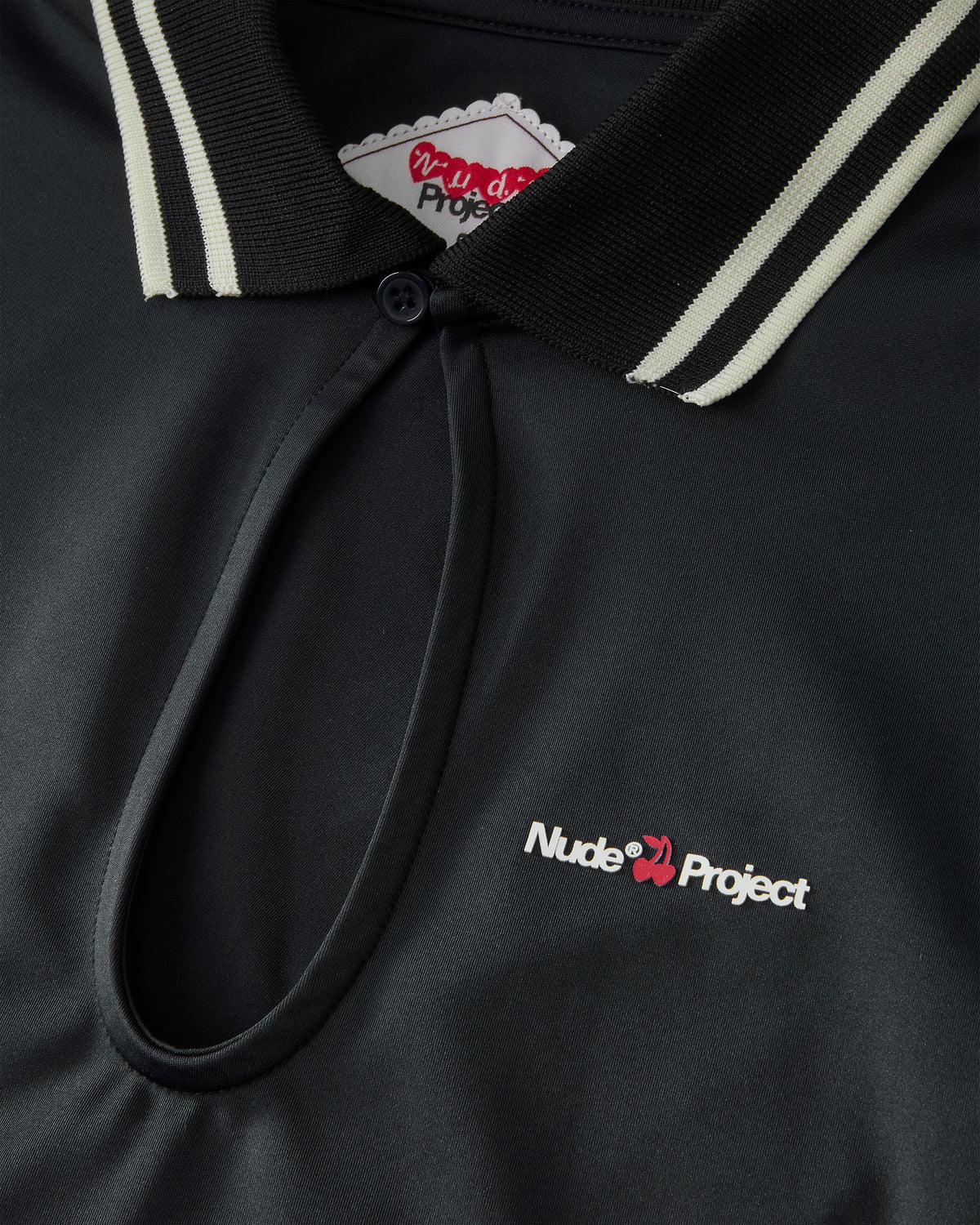 Grosella Long-Sleeve Tee black