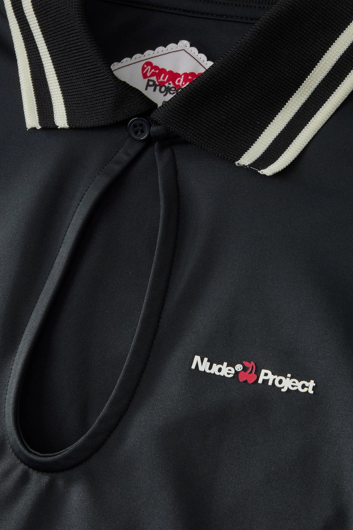 Grosella Long-Sleeve Tee black