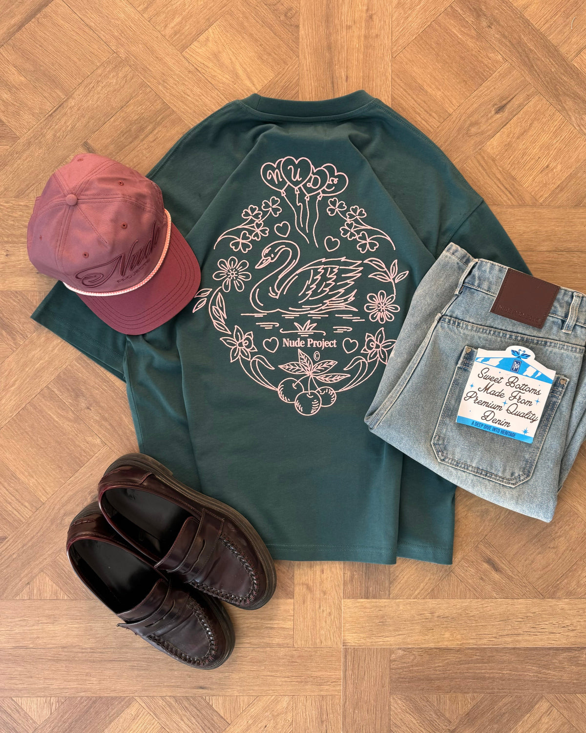 Swan Garden Tee Green