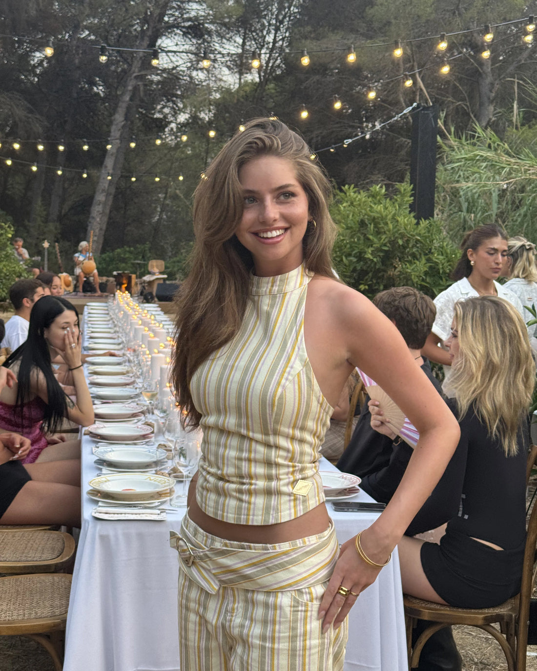 Look_mansion_woman_04