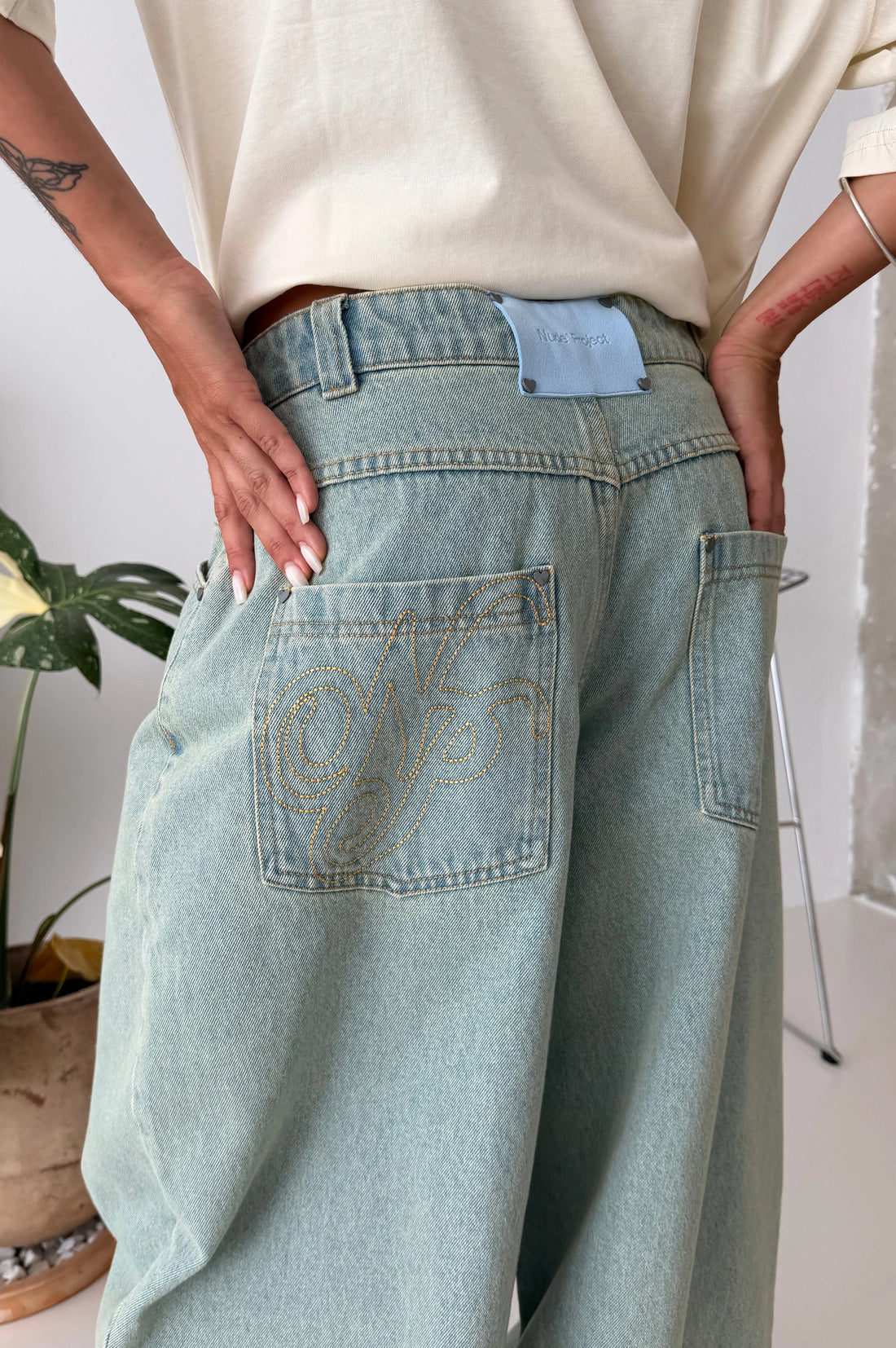 Barrel Jeans Acid Wash