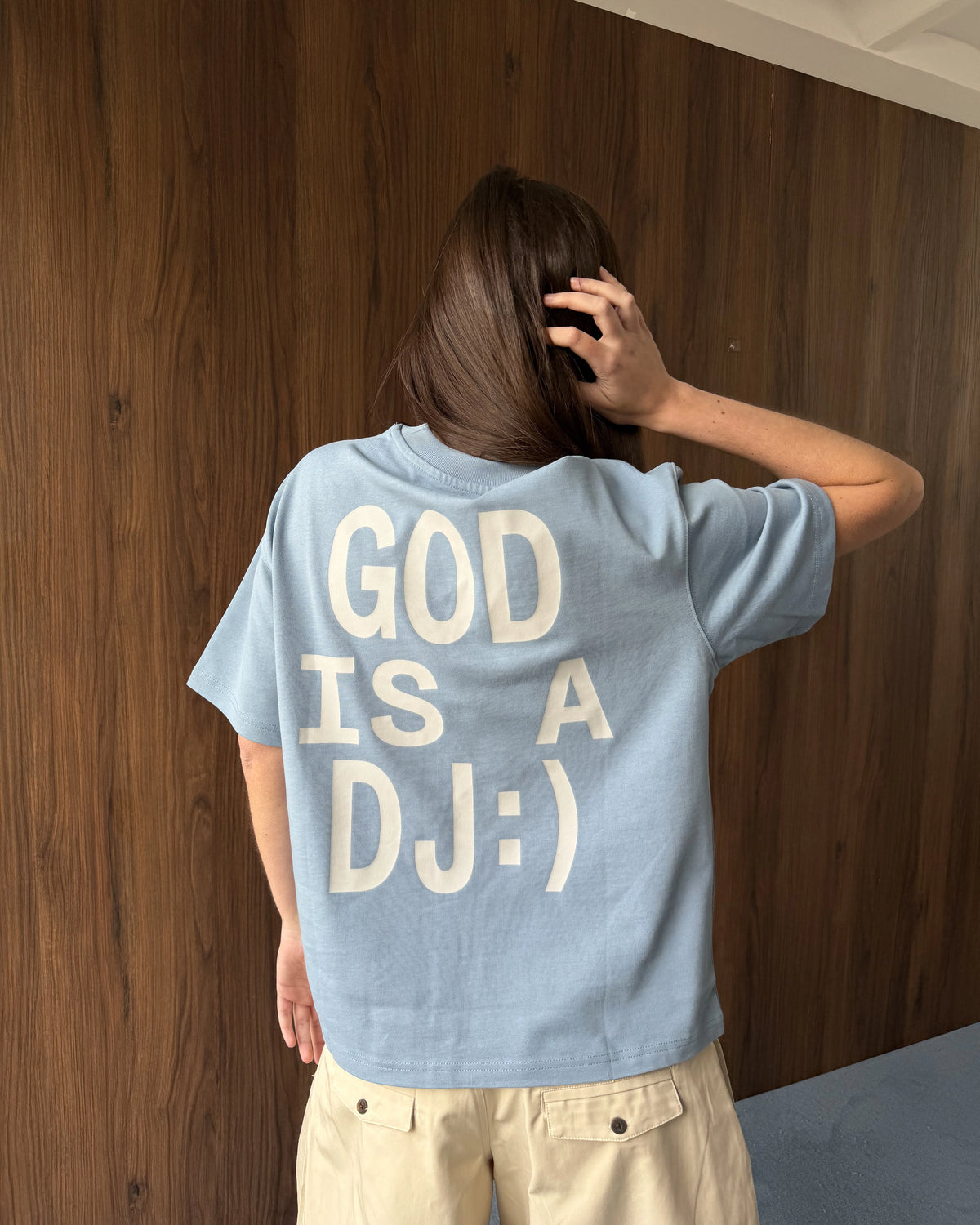 Camiseta God is a DJ Azul Cielo