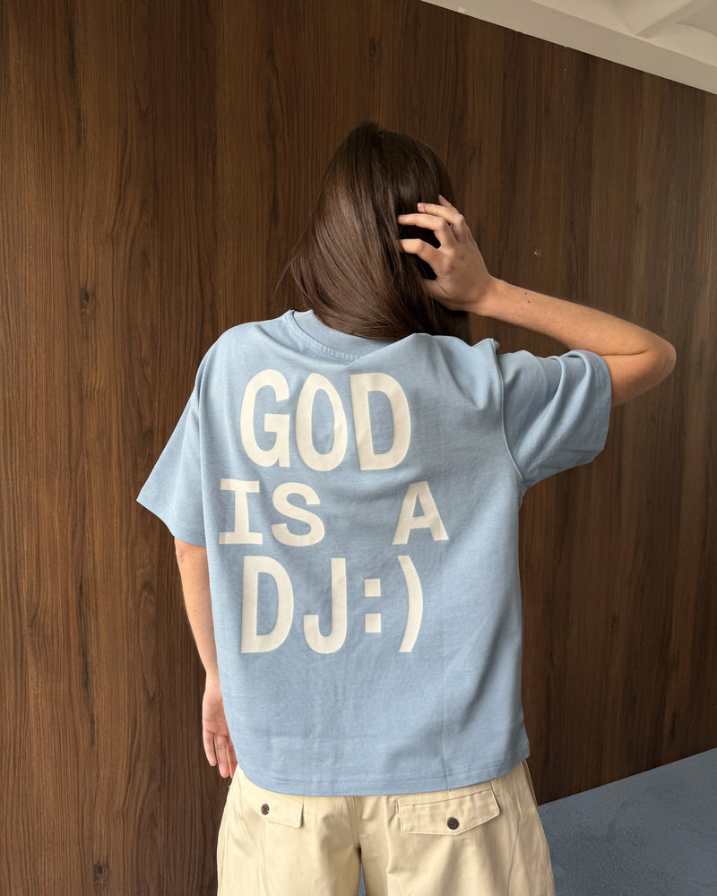 Camiseta God is a DJ Azul Cielo