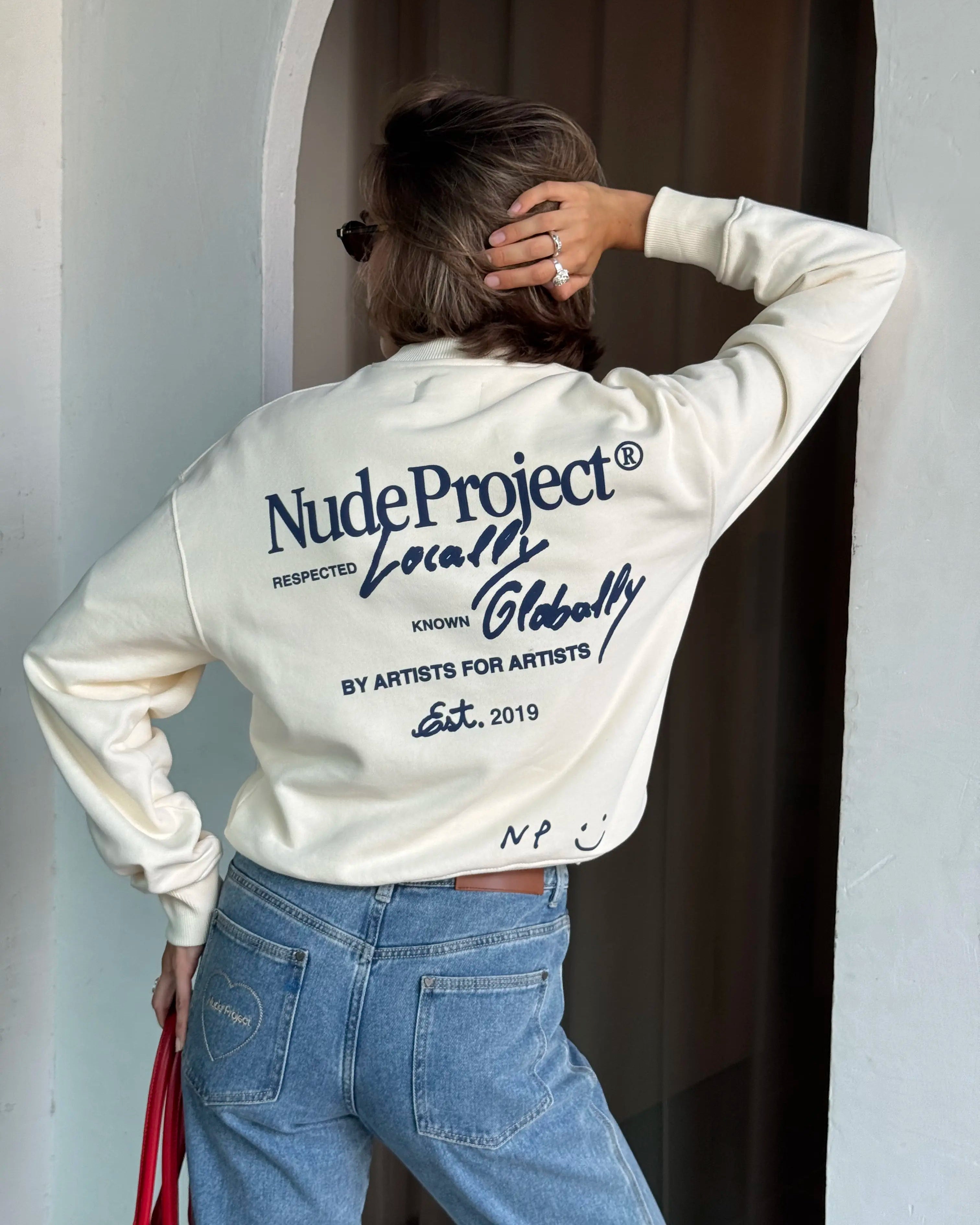Global Soon Sweatshirt Marshmallow/Blue – Nude Project Global Soon Sweatshirt Marshmallow/Blue – Nude Project