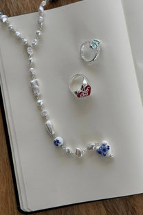 Ona Necklace