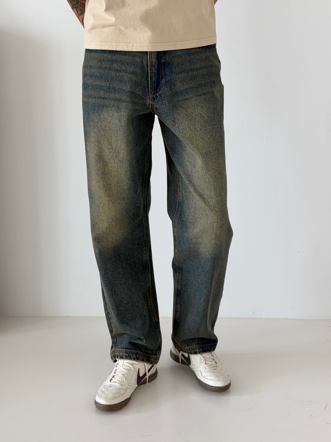 Basic Straight Jeans Dirty Wash