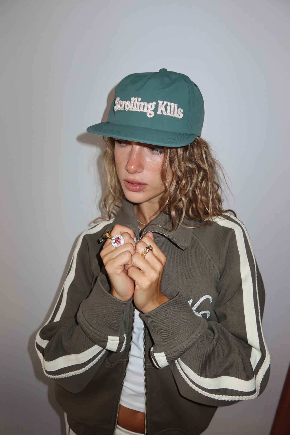 Scrolling Cap
