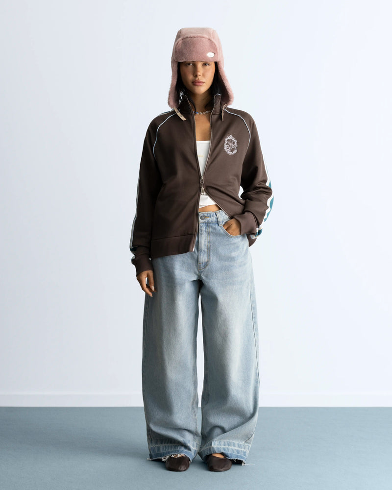 WOMAN [Model is 1.71 m / 5’7” wearing size M]