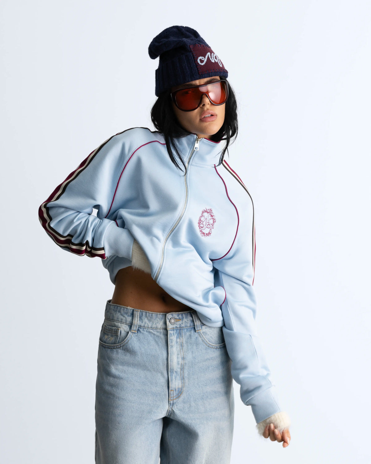 WOMAN [Model is 1.71 m / 5’7” wearing size M]