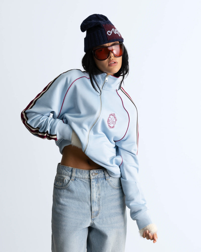 WOMAN [Model is 1.71 m / 5’7” wearing size M]