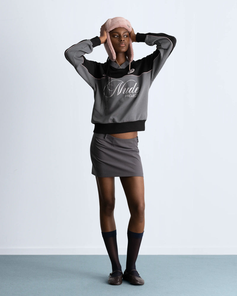 WOMAN [Model is 1.78 m / 5’10” wearing size S]