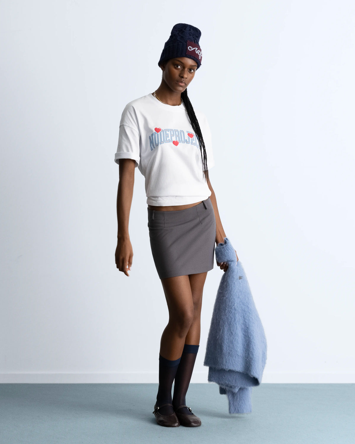 WOMAN [Model is 1.78 m / 5’10” wearing size M]