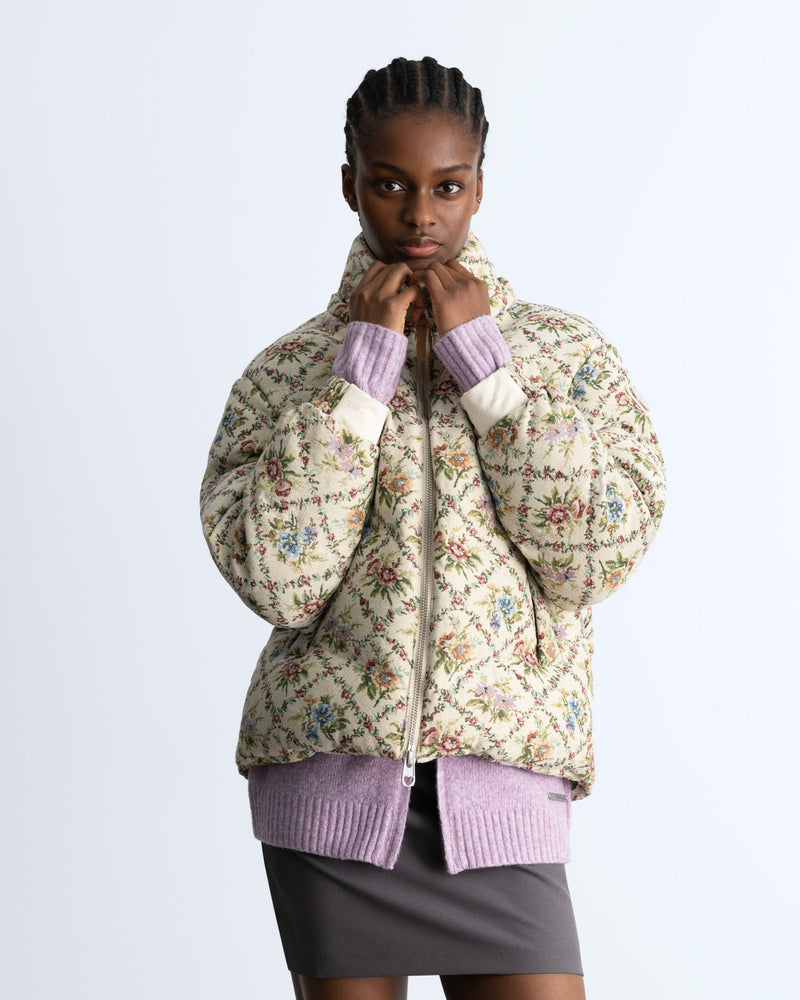 WOMAN [Model is 1.78 m / 5’10” wearing size S]