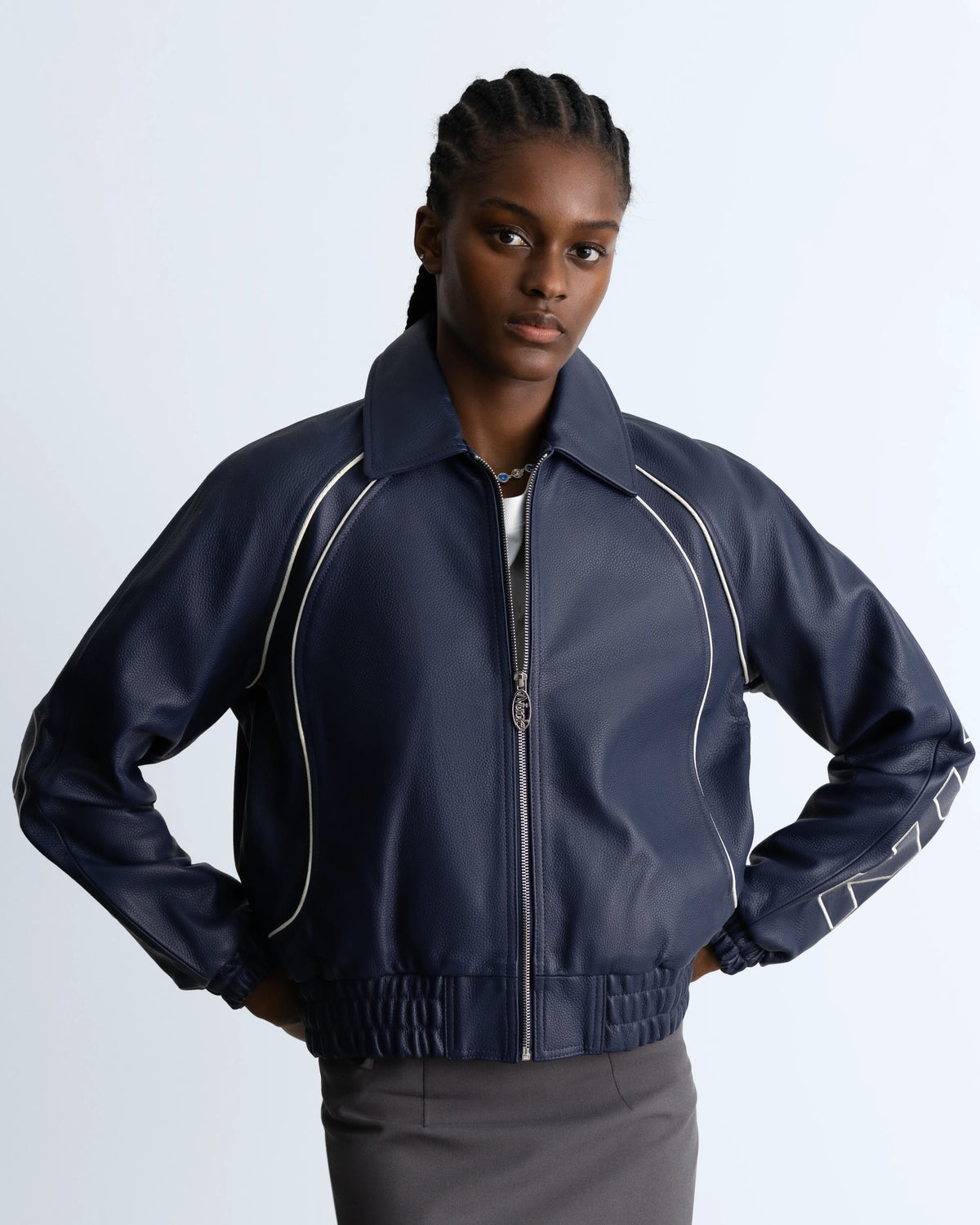 WOMAN [Model is 1.78 m / 5’10” wearing size S]